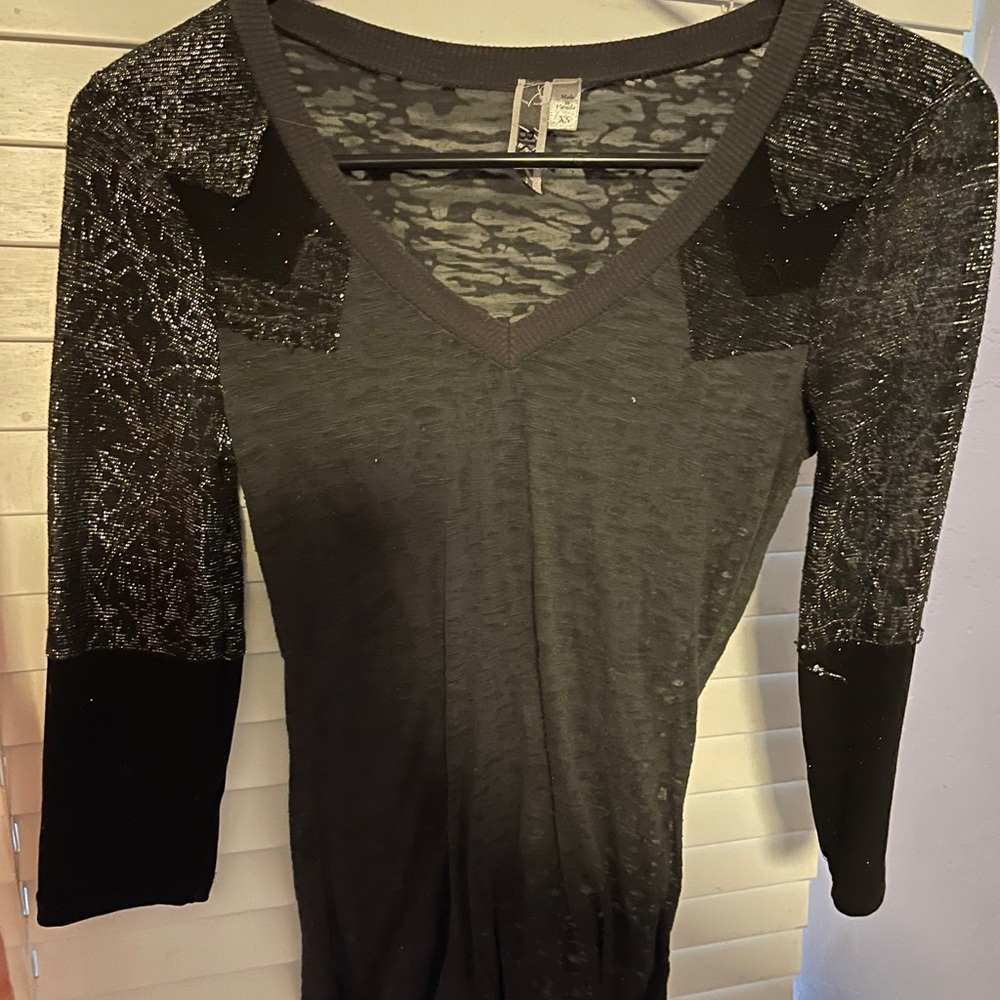 Bke 3/4 sleeve sparkle sleeves